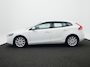 Volvo V40 2.0 T2 Nordic | Cruise Control | Airco | 17" Lichtmetalen velgen | Radio | Trekhaak