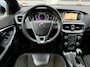 Volvo V40 2.0 T2 R-Design 6-Bak Navi Cruise Half-leer Camera