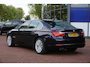 BMW 7-Serie 730d High Executive / 2EIG / Orig-NL / Camera / HUD / Panorama / LED / H&K / Luchtvering / = ZEER LUXE !!