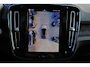 Volvo EC40 Extended Range Plus Black Ed. 82 kWh - Panoramadak - IntelliSafe Assist & Surround - 360º Camera - Verwarmde voorstoelen, stuur & achterbank - Parkeersensoren voor & achter - Elektr. bedienb. bestuurdersstoel met geheugen - Draadloze tel. lader - Warmtepomp - Extra getint glas - 20' LMV