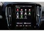 Volvo EC40 Extended Range Plus Black Ed. 82 kWh - Panoramadak - IntelliSafe Assist & Surround - 360º Camera - Verwarmde voorstoelen, stuur & achterbank - Parkeersensoren voor & achter - Elektr. bedienb. bestuurdersstoel met geheugen - Draadloze tel. lader - Warmtepomp - Extra getint glas - 20' LMV