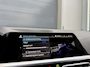 BMW 3-Serie Touring 330e *M-Sport* Mineralgrau / Black Edition / Apple Carplay / Stoelverwarming / Leder/Alcantara / Trekhaak / 19"LMV