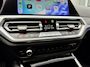 BMW 3-Serie Touring 330e *M-Sport* Mineralgrau / Black Edition / Apple Carplay / Stoelverwarming / Leder/Alcantara / Trekhaak / 19"LMV