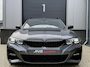 BMW 3-Serie Touring 330e *M-Sport* Mineralgrau / Black Edition / Apple Carplay / Stoelverwarming / Leder/Alcantara / Trekhaak / 19"LMV