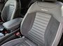 Kia Sportage 1.6 T-GDi Plug-in Hybrid AWD GT-Line / Fabrieksgarantie tot 03-2031 / Dealer onderhouden / 1.350 kg afneembare trekhaak / Harman/Kardon Audio Systeem / Elektrische achterklep / Stuur- Stoel & Achterbank verwarming / Rondomzicht camera / Stoelventilatie / Apple Carplay Android Auto /