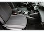 Peugeot e-2008 EV Active 50 kWh | Fase 3 laden | SOH 94,31% | Navi by app | Apple carplay | Trekhaak | Bluetooth | NL auto | 21.000km |
