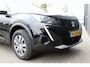 Peugeot e-2008 EV Active 50 kWh | Fase 3 laden | SOH 94,31% | Navi by app | Apple carplay | Trekhaak | Bluetooth | NL auto | 21.000km |