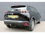 Peugeot e-2008 EV Active 50 kWh | Fase 3 laden | SOH 94,31% | Navi by app | Apple carplay | Trekhaak | Bluetooth | NL auto | 21.000km |