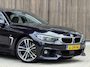 BMW 4-Serie Gran Coupe 440i High Executive | M-SPORT PLUS | NL-AUTO | BOMVOL | SCHUIFDAK | H&k | HUD |CARBON