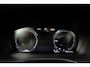 Volvo XC60 2.0 T8 Twin Engine AWD R-Design Charcoal nappaleder | Panoramadak | Elektrisch bedienbare voorstoelen | Park Assist voor & achter met camera | 18 inch lichtmetalen velgen |