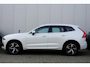 Volvo XC60 2.0 T8 Twin Engine AWD R-Design Charcoal nappaleder | Panoramadak | Elektrisch bedienbare voorstoelen | Park Assist voor & achter met camera | 18 inch lichtmetalen velgen |