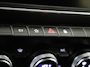 Renault Captur 1.6 E-Tech full hybrid 145PK techno | Apple Carplay/Android | cruise control | electronic climate control | navigatiesysteem | Parkeersensoren Voor + Achter | Parkeer Camera Achter