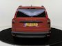 Dacia Jogger 1.0 TCe 110 Extreme 7p. | Sensoren met Camera Achter | Climate Control | Navigatie | Privacy Glass | Apple CarPlay & Android Auto |