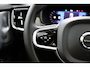 Volvo V90 T8 Plug-in hybrid AWD Ultra Dark | Bowers&Wilkins | Luchtvering | Trekhaak | Massage | Panoramadak | 360 Camera | Luxe Leder | Adaptive LED | 20 Inch