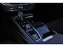 Volvo V90 T6 AWD R-Design - IntelliSafe Assist & Surround - Parkeercamera achter - Verwarmde voorstoelen - Parkeersensoren voor & achter - Elektr. bedienb. voorstoelen met geheugen - Inklapbare trekhaak - 19' LMV