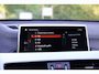 BMW X1 sDrive18i High Executive M-Sport | Leder | Pano | HUD | Navi Plus | Stoelverwarming | Hifi | DAB | Grootlichtassistent | Etc.