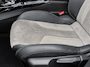 Peugeot e-2008 EV GT Pack 50 kWh GT | Navi | Camera | Adaptive Cruise | Stoelverwarming | Keyless | Apple CarPlay | 18 inch Poetser S