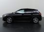 Mercedes-Benz GLA 200 AMG Line | Night | Trekhaak | Panoramadak | Widescreen | Stoelverwarming | Sfeerverlichting | Achteruitrijcamera |