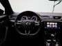 Skoda Superb Combi 1.4 TSI iV Sportline Business | Automaat | Apple Carplay/Android Auto | Stoelverwarming Voor + Achter | Navigatie | Sfeerverlichting |