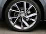 Skoda Superb Combi 1.4 TSI iV Sportline Business | Automaat | Apple Carplay/Android Auto | Stoelverwarming Voor + Achter | Navigatie | Sfeerverlichting |