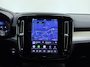 Volvo XC40 B4 211PK Plus Dark | Trekhaak | Panoramadak | 20" | 360° Camera |