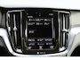 Volvo V60 B3 Automaat Business Pro | | Adaptieve Cruise Control | BLIS Dodehoekdetectie | Apple Carplay/Android Auto | Electronic Climate Control | DAB+ | Keyless Entry | Elektrische Achterklep | 17" Lichtmetalen Velgen | Park Assist Achter