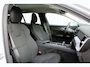 Volvo V60 B3 Automaat Business Pro | | Adaptieve Cruise Control | BLIS Dodehoekdetectie | Apple Carplay/Android Auto | Electronic Climate Control | DAB+ | Keyless Entry | Elektrische Achterklep | 17" Lichtmetalen Velgen | Park Assist Achter