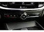 Volvo V60 B3 Automaat Business Pro | | Adaptieve Cruise Control | BLIS Dodehoekdetectie | Apple Carplay/Android Auto | Electronic Climate Control | DAB+ | Keyless Entry | Elektrische Achterklep | 17" Lichtmetalen Velgen | Park Assist Achter