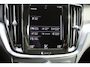 Volvo V60 B3 Automaat Business Pro | | Adaptieve Cruise Control | BLIS Dodehoekdetectie | Apple Carplay/Android Auto | Electronic Climate Control | DAB+ | Keyless Entry | Elektrische Achterklep | 17" Lichtmetalen Velgen | Park Assist Achter