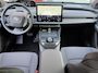 Toyota C-HR / C-HR+ First Edition 77 kWh 20 INCH PARKEERSENSENSOREN V+A ELEKTR. ACHTERKLEP DODEHOEKSENSOREN