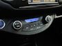 Toyota Yaris 1.5 Hybrid Premium Automaat / Airco/ Navigatie, Cruise/ Apple carplay/ Camera/ LED/ LMV/ Panodak/ Alcantara bekleding