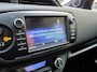 Toyota Yaris 1.5 Hybrid Premium Automaat / Airco/ Navigatie, Cruise/ Apple carplay/ Camera/ LED/ LMV/ Panodak/ Alcantara bekleding