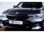 BMW 3-Serie 320i Executive Edition Sport Line - Head up - Sportstoelen - Cruise control - PDC voor/achter - Geluidswerende ruiten voor - Elektrisch verwarmde voorstoelen -