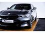 BMW 3-Serie 320i Executive Edition Sport Line - Head up - Sportstoelen - Cruise control - PDC voor/achter - Geluidswerende ruiten voor - Elektrisch verwarmde voorstoelen -