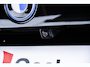 BMW 3-Serie Touring 320e Luxury Line - Trekhaak - Panoramadak - Active Cruise Control - Stuurwielrand verwarmd - Elektrisch verstelbare/verwarmde stoelen - Geluiddempende/Getinte ruiten - Parking Assistant -