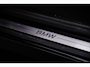 BMW 3-Serie Touring 320e Luxury Line - Trekhaak - Panoramadak - Active Cruise Control - Stuurwielrand verwarmd - Elektrisch verstelbare/verwarmde stoelen - Geluiddempende/Getinte ruiten - Parking Assistant -