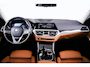 BMW 3-Serie Touring 320e Luxury Line - Trekhaak - Panoramadak - Active Cruise Control - Stuurwielrand verwarmd - Elektrisch verstelbare/verwarmde stoelen - Geluiddempende/Getinte ruiten - Parking Assistant -