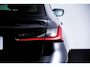 BMW 3-Serie Touring 320e Luxury Line - Trekhaak - Panoramadak - Active Cruise Control - Stuurwielrand verwarmd - Elektrisch verstelbare/verwarmde stoelen - Geluiddempende/Getinte ruiten - Parking Assistant -