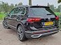 Volkswagen Tiguan 1.5 TSi 150pk Dig.dashboard Airco Navigatie Bluetooth Adap.cruise-control App-Connect Stuurwielverwarming
