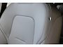 Volvo EX30 P5 Long Range Plus Black Edition Europa 69 kWh | Elektrisch Verstelbare Bestuurdersstoel Met Geheugen | Elektrisch Verstelbare Passagiersstoel | Harman/Kardon | Stuurverwarming | Stoelverwarming | Getint Glas | 20-inch Lichtmetalen Velgen Glossy Black/Diamond Cut | BLIS | Keyless | Elektrische Achterklep | Dark Flax Inleg | Black Interieur | Adaptieve Cruise Control | Pilot Assist | Achteruitrijcamera |
