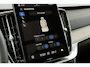 Volvo XC90 T8 Plug-in hybrid AWD Ultra Dark | Luchtvering | Panoramadak | All-season banden |  Trekhaak | Head up display | Premium audio by Bowers&Wilkins | 360 graden camera | Verwarmbare voorstoelen met massagefunctie en ventilatie