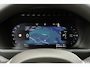 Volvo XC90 T8 Plug-in hybrid AWD Ultra Dark | Luchtvering | Panoramadak | All-season banden |  Trekhaak | Head up display | Premium audio by Bowers&Wilkins | 360 graden camera | Verwarmbare voorstoelen met massagefunctie en ventilatie