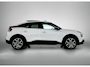 Citroën E-C4 Shine 50 kWh 136pk | Accu 91% | Navigatie | Panoramisch schuif-kanteldak | 360° Camera | Lederen comfortstoel elektrisch+verwarmd+massage | Climate Control | Adaptieve Cruise Control | Full Led koplampen | Head-up display | Parkeersensoren v+a | Keyless | Dodehoeksensor | Apple Carplay / Android Auto | Bluetooth | DAB+ radio | Donker getint glas | 18" lichtmetalen velgen |