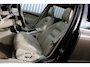 Volvo XC70 2.0 T5 FWD Inscription Edition | Schuif/kantel dak | Geventileerde stoelen voorzijde | Stankachel | Bestuurdersstoel met geheugenfunctie | Adaptieve cruise control | Xenon koplampen | Trekhaak