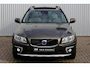Volvo XC70 2.0 T5 FWD Inscription Edition | Schuif/kantel dak | Geventileerde stoelen voorzijde | Stankachel | Bestuurdersstoel met geheugenfunctie | Adaptieve cruise control | Xenon koplampen | Trekhaak
