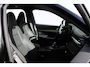 Lynk & Co 01 276PK Automaat Core / Adaptieve cruise control / Stoel - en stuurwielverarming / Parkeersensoren met camera / Apple carplay /Metallic lak / 19" lichtmetalen velgen