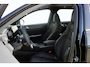 Lynk & Co 01 276PK Automaat Core / Adaptieve cruise control / Stoel - en stuurwielverarming / Parkeersensoren met camera / Apple carplay /Metallic lak / 19" lichtmetalen velgen