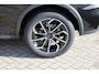 Lynk & Co 01 276PK Automaat Core / Adaptieve cruise control / Stoel - en stuurwielverarming / Parkeersensoren met camera / Apple carplay /Metallic lak / 19" lichtmetalen velgen
