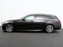 Mercedes-Benz C-klasse Estate 200 AMG Line Climate control Achteruitrijcamera Wegklapbare trekhaak Navigatie Dodehoek assistent LED Sfeerverlichting Adaptieve cruise control Verwarmde voorstoelen Elektrische kofferbak