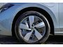 Volkswagen Passat Variant 1.5 eHybrid 204pk Business | SoH 102% | Voorstoelen Verwarmd | Achteruitrijcamera | Apple Carplay/Android Auto | Adaptive Cruise | Trekhaak